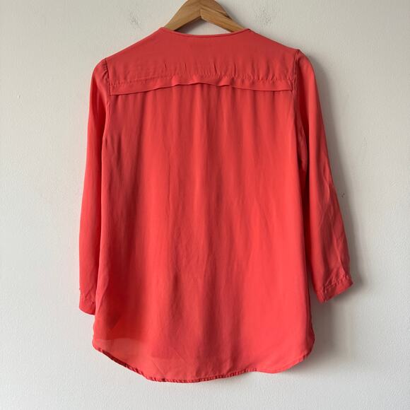 Theory Shirt Womens Medium Peach 100% Silk Henley Button Career Business Work - Picture 3 of 8